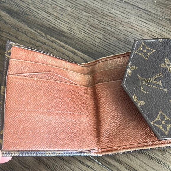 Louis Vuitton Vintage Dual Snap Wallet - Picture 8 of 16